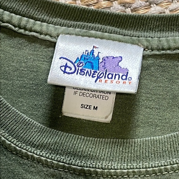 Disneyland shirt - Picture 3 of 12